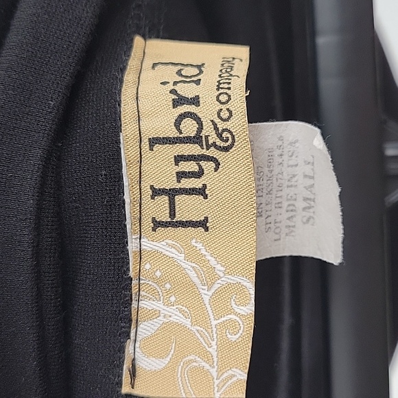 Elegant Black Women's Skirt - Picture 14 of 15